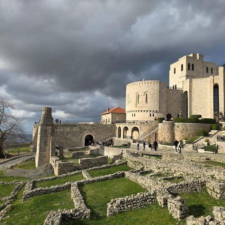 Villa Mefaja Krujë المظهر الخارجي الصورة