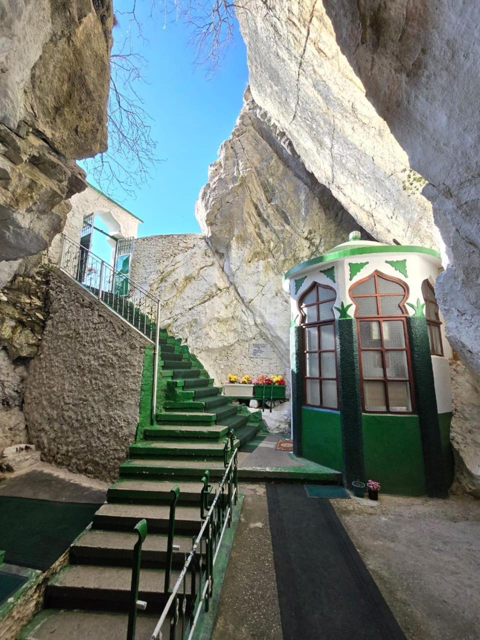 Villa Mefaja Krujë المظهر الخارجي الصورة